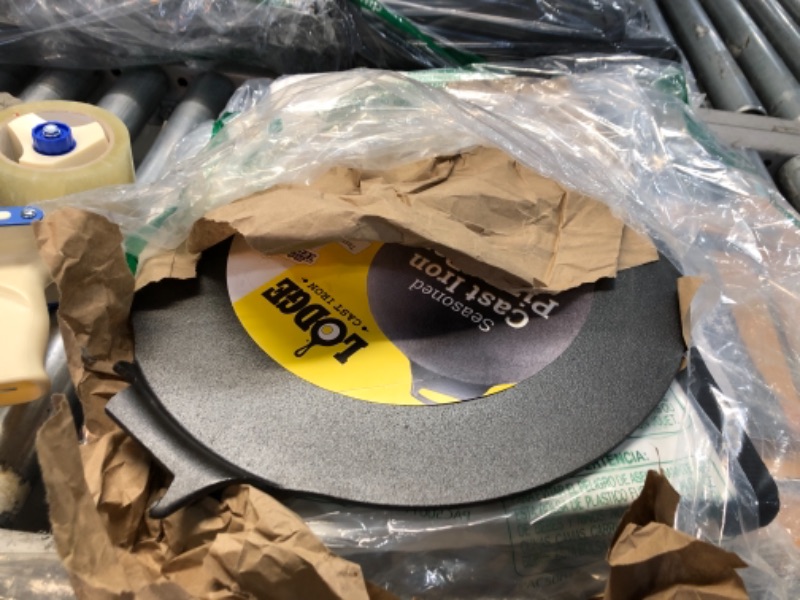 Photo 1 of 15" Cast Iron Pizza Pan