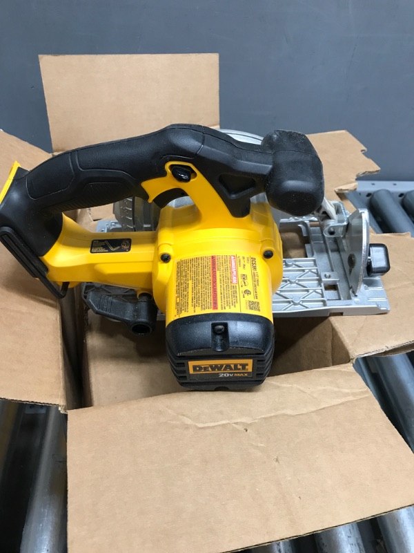 Photo 3 of !!!NO BATTERY ONLY SAW !!! DEWALT 6-1/2-Inch 20V MAX Circular Saw, Tool Only (DCS391B) , Yellow