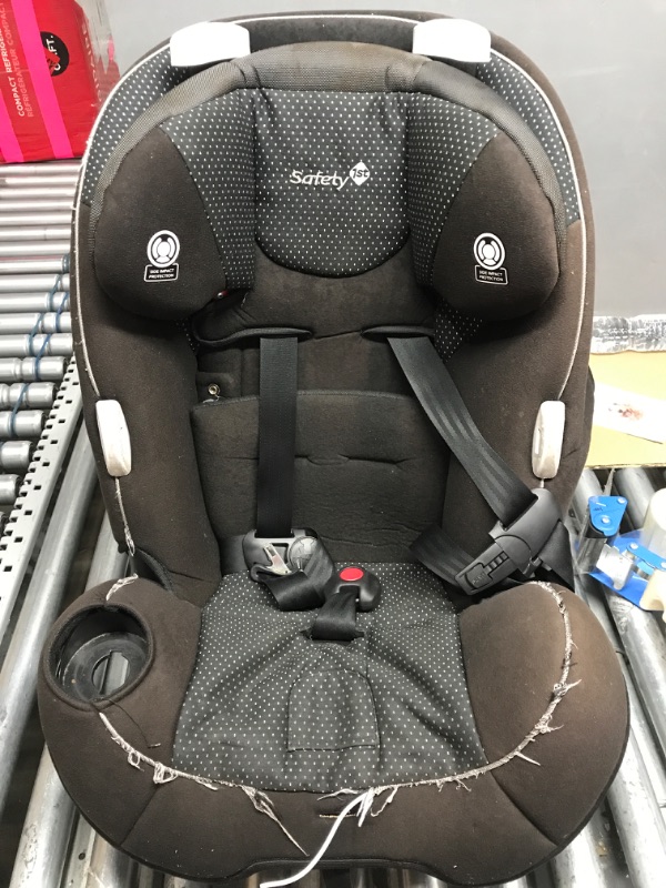 Photo 2 of Chicco MyFit Harness + Booster Car Seat - Atmosphere