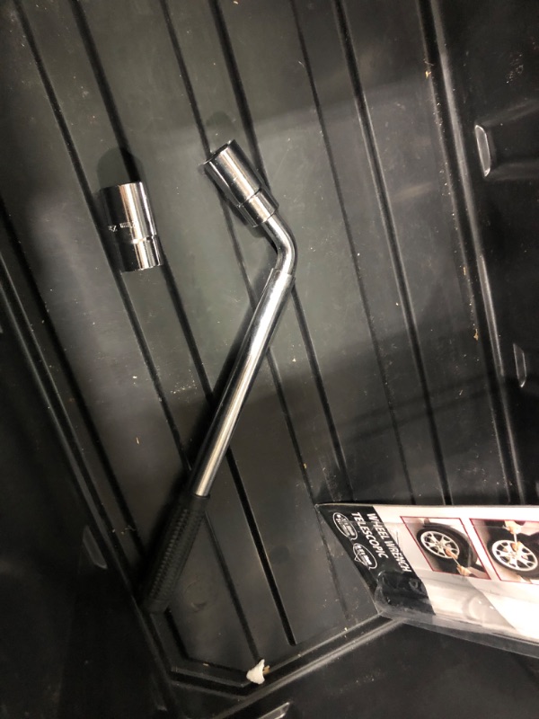 Photo 2 of  Telescoping Lug Wrench, Wheel Wrench with CR-V Sockets (17/19, 21/22mm)
