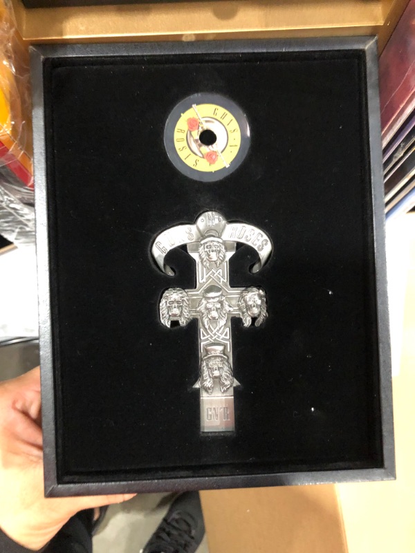 Photo 16 of **PLEASE SEE COMMENTS**
Guns N Roses - Appetite for Destruction: Locked N' Loaded Box Set - Vinyl (Limited Edition) (994429)
