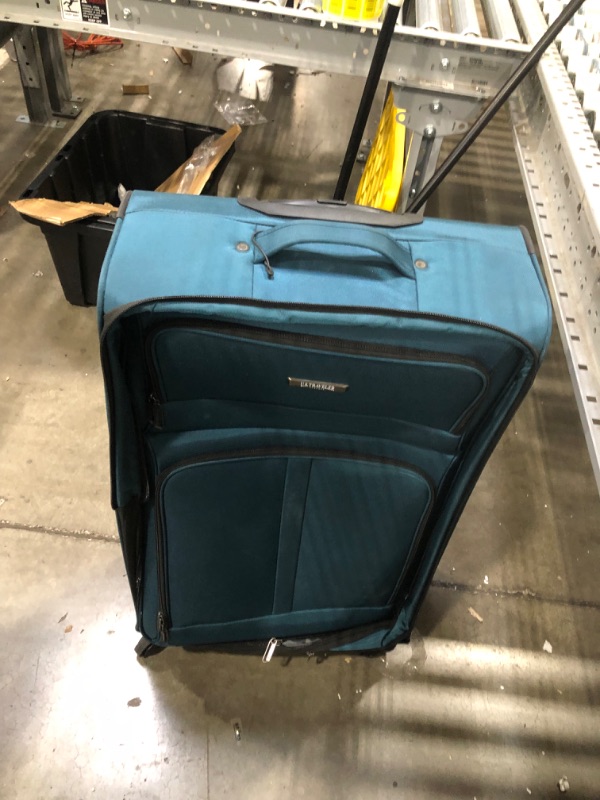 Photo 5 of -USED-DIRTY-
Anzio 30" Softside Expandable Spinner Luggage (Teal)
