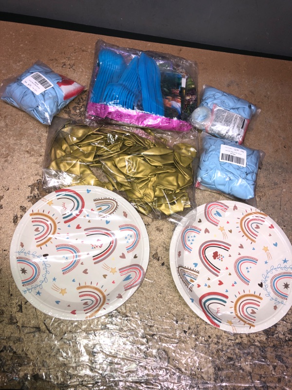 Photo 1 of bundle of assorted party decoration needs (7 ITEMS) 