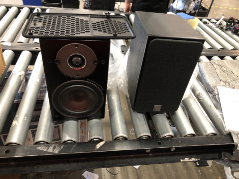 Photo 1 of Dali Oberon 1 Bookshelf Speakers in Black Ash (Pair)
