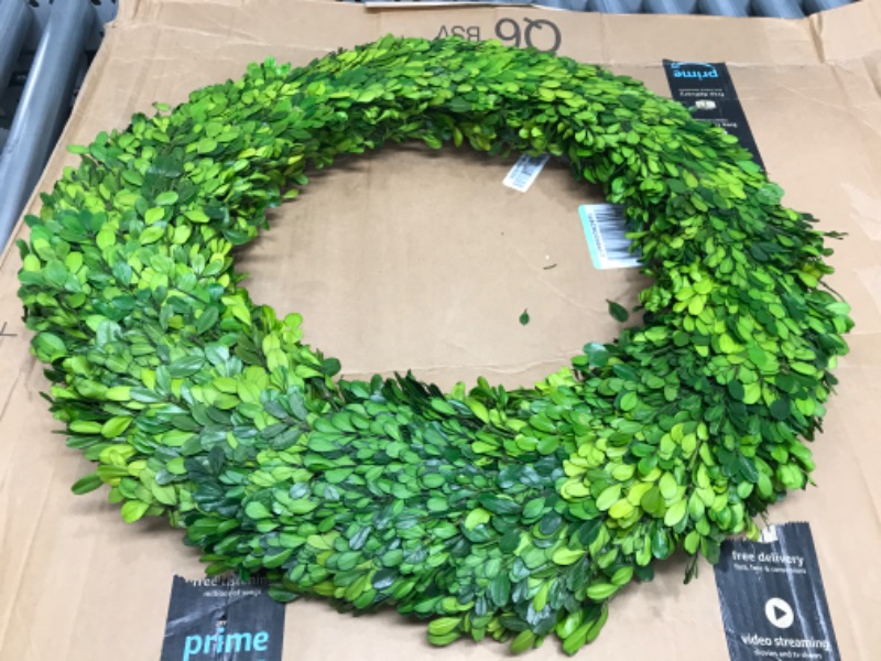 Photo 2 of 24"
Pure Garden Boxwood, Artificial Wreath