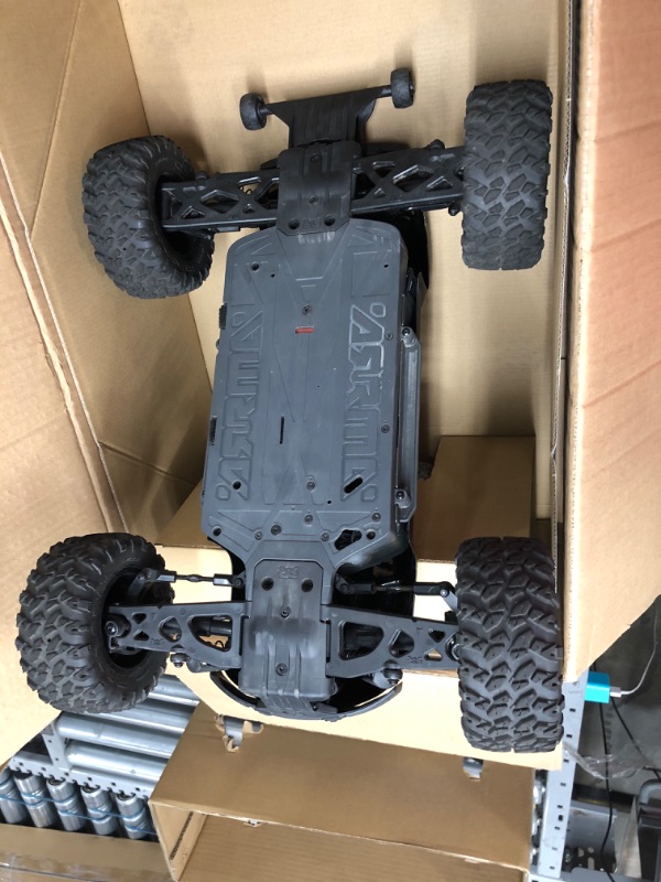 Photo 8 of BIG ROCK 4X4 3S BLX BRUSHLESS 1/10TH 4WD MT BLACK
