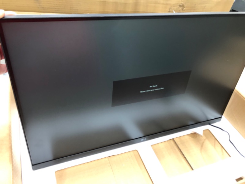 Photo 2 of LG 27MP400-B 27” Full HD (1920 x 1080) IPS Display with 3-Side Virtually Borderless Design, AMD FreeSync and OnScreen Control – Black
