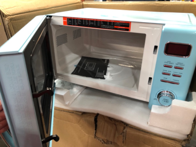 Photo 4 of 1.1 cu. ft. Retro Countertop Microwave in Blue