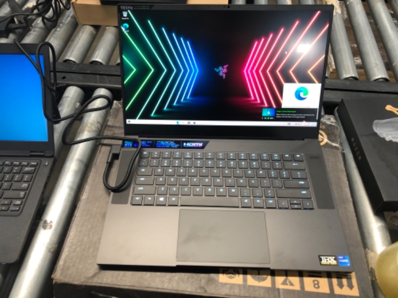 Photo 4 of NEW !
Razer Blade 15 Gaming Laptop: NVIDIA GeForce RTX 3070 - 11th Gen Intel 8-Core i7 CPU - 15.6” QHD 165Hz - 16GB RAM - 1TB SSD - CNC Aluminum - Chroma RGB - THX Spatial Audio - Thunderbolt 3
