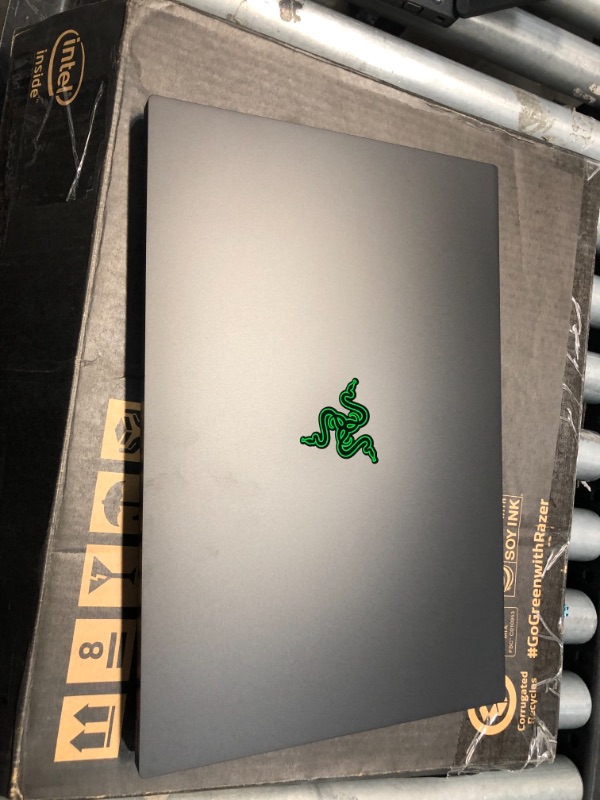 Photo 11 of NEW !
Razer Blade 15 Gaming Laptop: NVIDIA GeForce RTX 3070 - 11th Gen Intel 8-Core i7 CPU - 15.6” QHD 165Hz - 16GB RAM - 1TB SSD - CNC Aluminum - Chroma RGB - THX Spatial Audio - Thunderbolt 3
