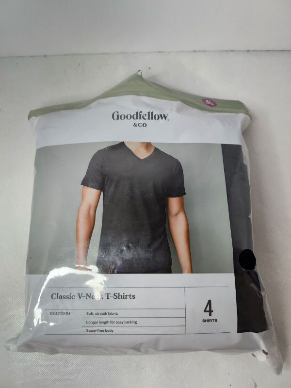 Photo 1 of Goodfellow & Co Mens 4-Pack T-Shirt Size XL Black Classic V-Neck Short Sleeve
