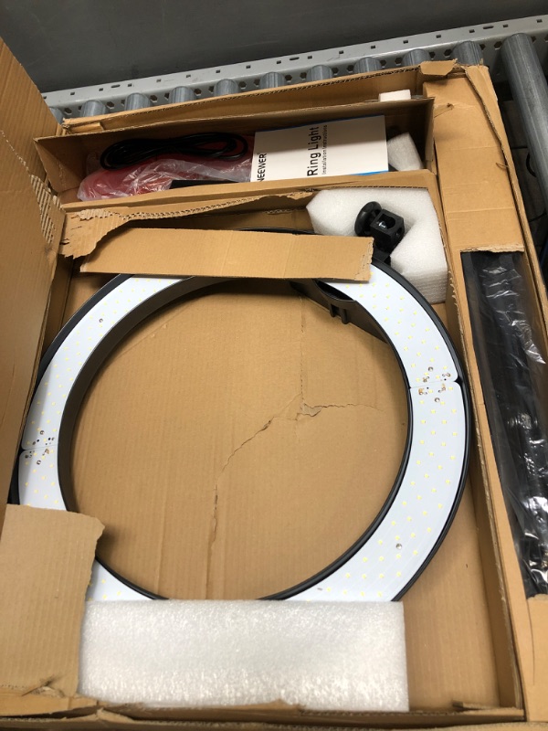 Photo 2 of Neewer 18" Smartphone Ring Light Kit