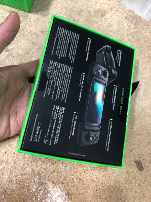 Photo 2 of *FACTORY SEALED*  Razer Kishi Mobile Game Controller / Gamepad for Android USB-C: Xbox Game Pass Ultimate, xCloud, Stadia, GeForce NOW, Luna - Passthrough Charging - Low Latency Phone Controller Grip - Samsung, Pixel Controller For Android