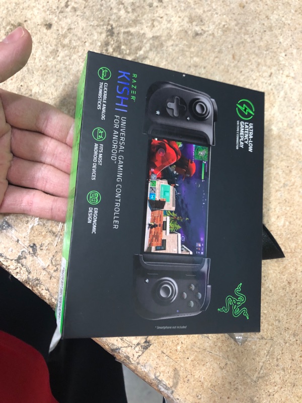 Photo 2 of *FACTORY SEALED*  Razer Kishi Mobile Game Controller / Gamepad for Android USB-C: Xbox Game Pass Ultimate, xCloud, Stadia, GeForce NOW, Luna - Passthrough Charging - Low Latency Phone Controller Grip - Samsung, Pixel Controller For Android