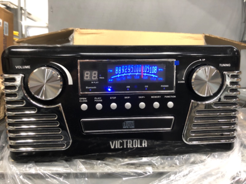 Photo 2 of Victrola '50's Bluetooth Retro Stereo with Turntable