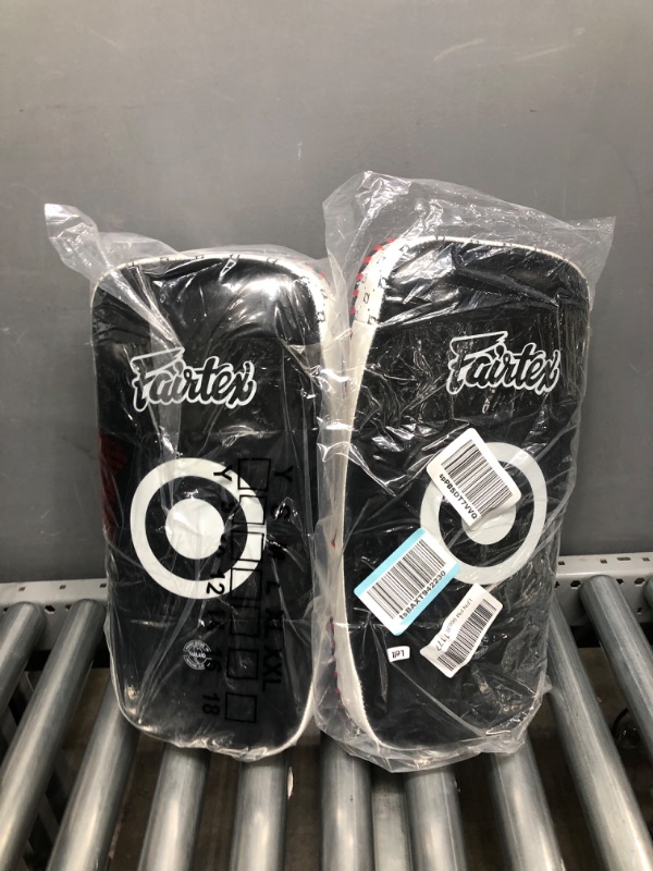 Photo 3 of Fairtex Curved Standard Thai Kick Pads 17" x 8" XXL