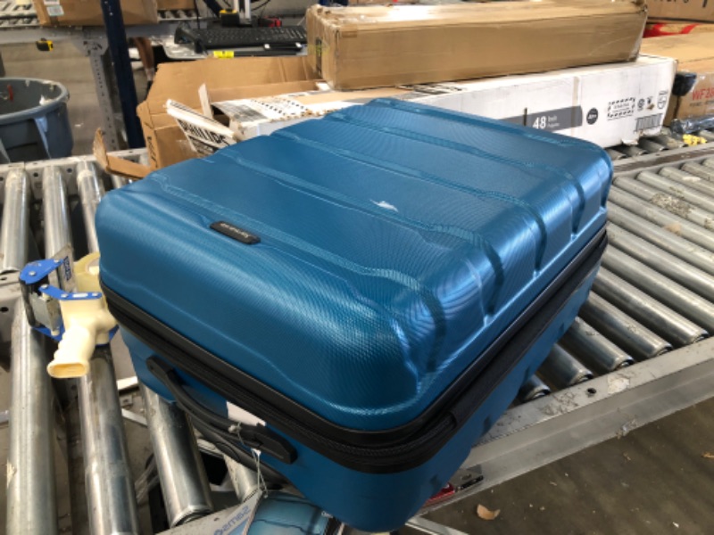 Photo 2 of Samsonite Omni Hard 24" Spinner Luggage (Carribean Blue)