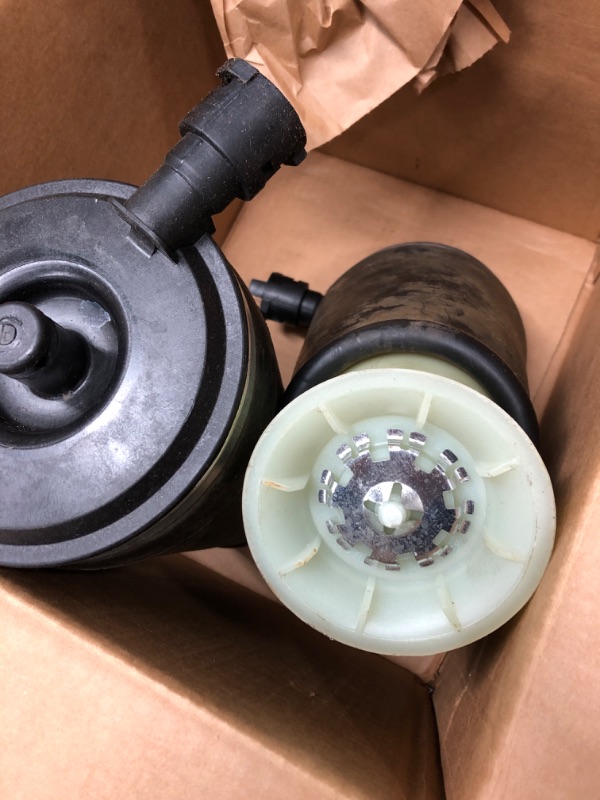 Photo 2 of used
AUTOSAVER88 Rear Air Suspension Compatible with 89-10 Lincoln Town Car/Mercury Grand Marquis, 92-10 Ford Crown Victoria, 03 04 Mercury Marauder