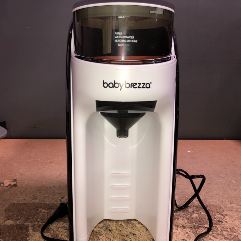 Photo 4 of Baby Brezza New and Improved Formula Pro Advanced Dispenser Machine