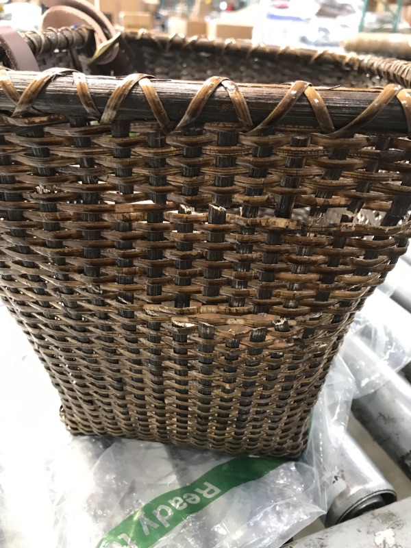 Photo 3 of (DAMAGD)Retrospec Bicycles Cane Woven Rectangular Toto Basket with Authentic
**CUTS**