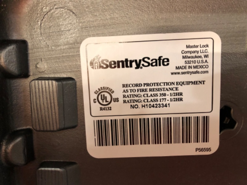 Photo 6 of **used**
Sentrysafe Waterproof Fire File Hd4100