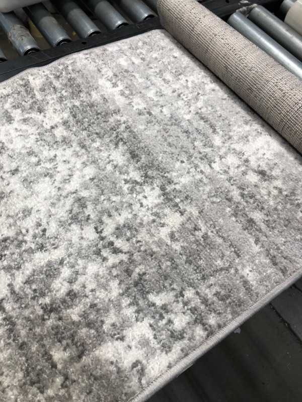 Photo 3 of **used-needs cleaning**
nuLOOM Misty Shades Deedra Runner Rug, 2' x 6', Gray
