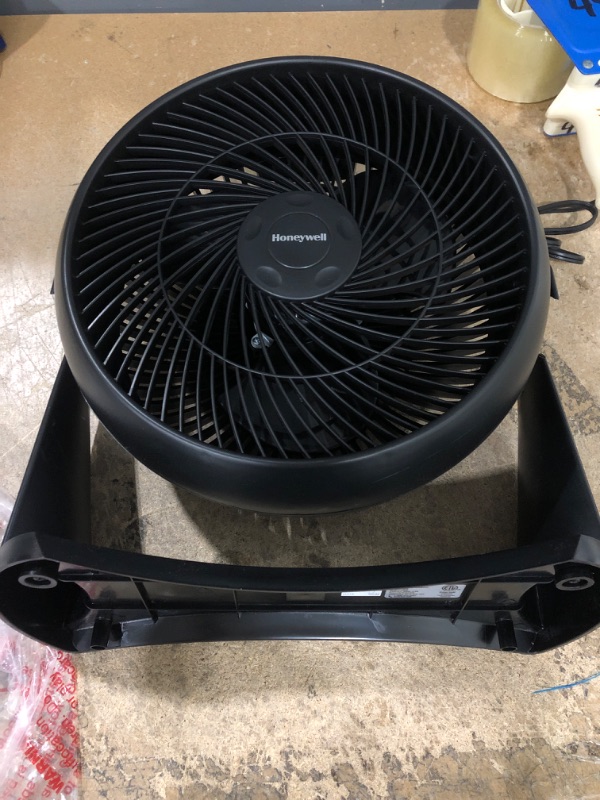 Photo 2 of 12 in. 3 Speed Whole Room Circulator Floor Fan