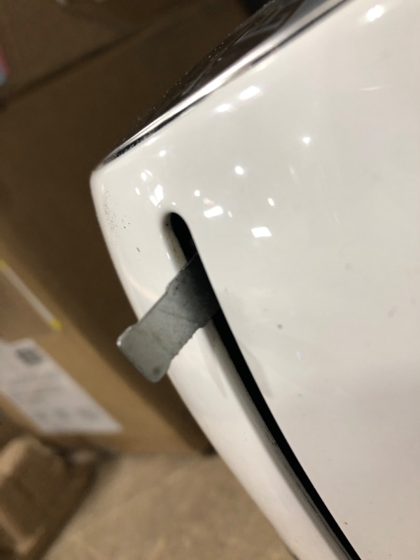 Photo 4 of Amazon Basics 2-Slot Toaster