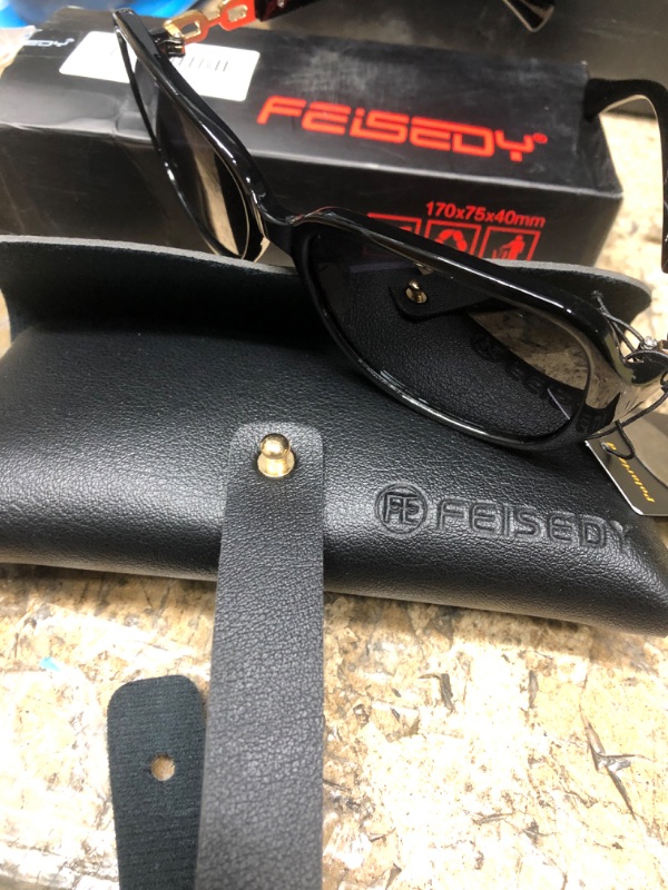 Photo 2 of FEISEDY Vintage Square Polarized Sunglasses for Women 100% UV400 Outdoor Driving Fashion Sunglasses B2526
