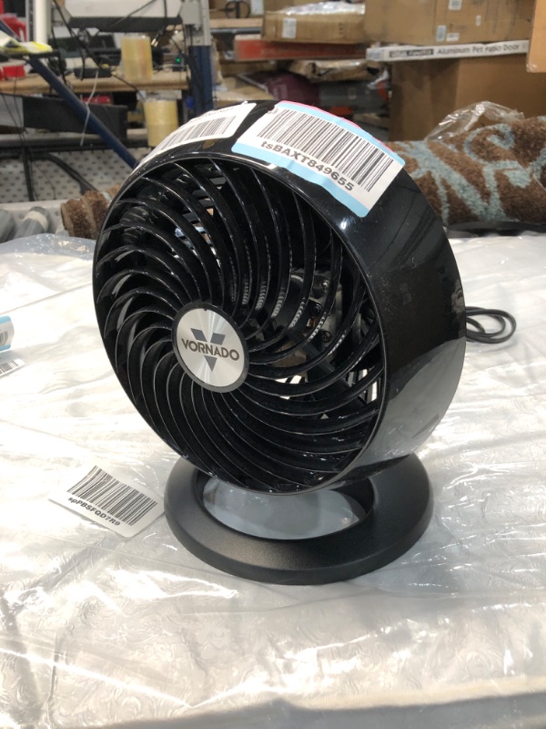 Photo 2 of Vornado 460 Small Whole Room Air Circulator Fan with 3 Speeds, 460-Small, Black
