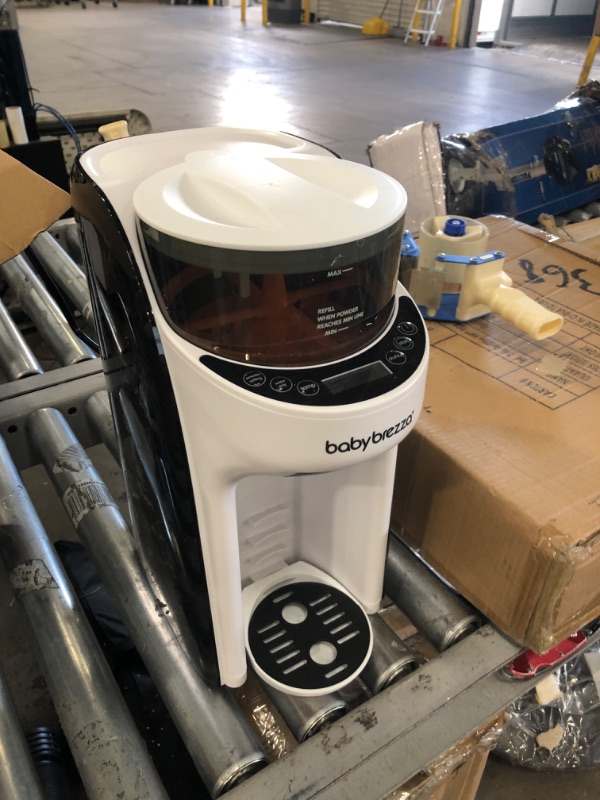 Photo 1 of Baby Brezza New and Improved Formula Pro Advanced Dispenser Machine