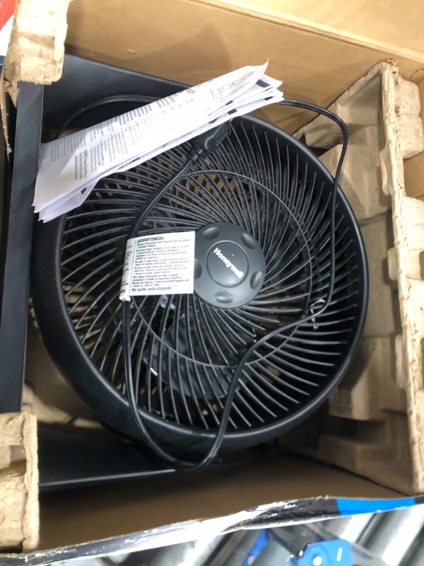 Photo 3 of 12 in. 3 Speed Whole Room Circulator Floor Fan