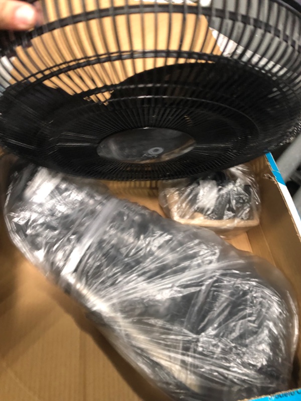 Photo 4 of 16 in. Black Oscillating Pedestal Fan