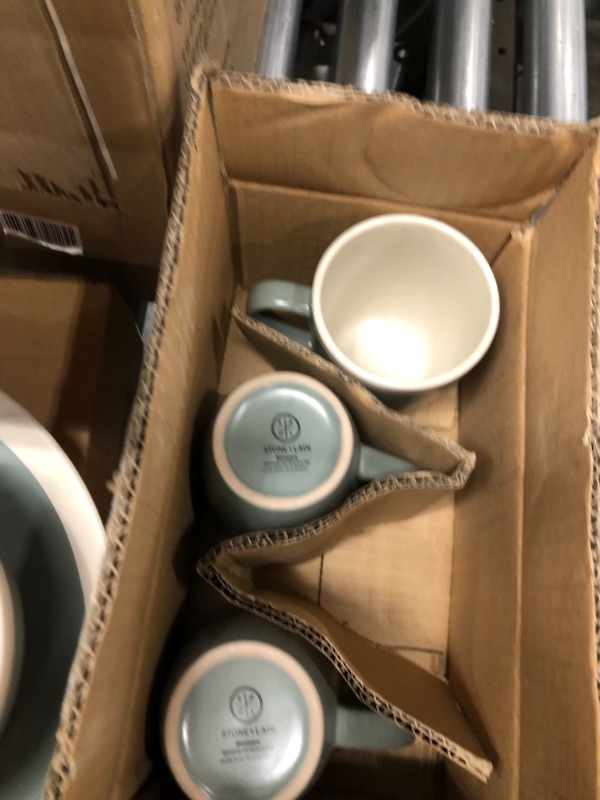 Photo 1 of **see comments**
Stone Lain 16-Piece Stoneware Dinnerware, 2-Tone, Speckles, Green and Cream, 16 Piece Set 16 Piece Set Green and Cream