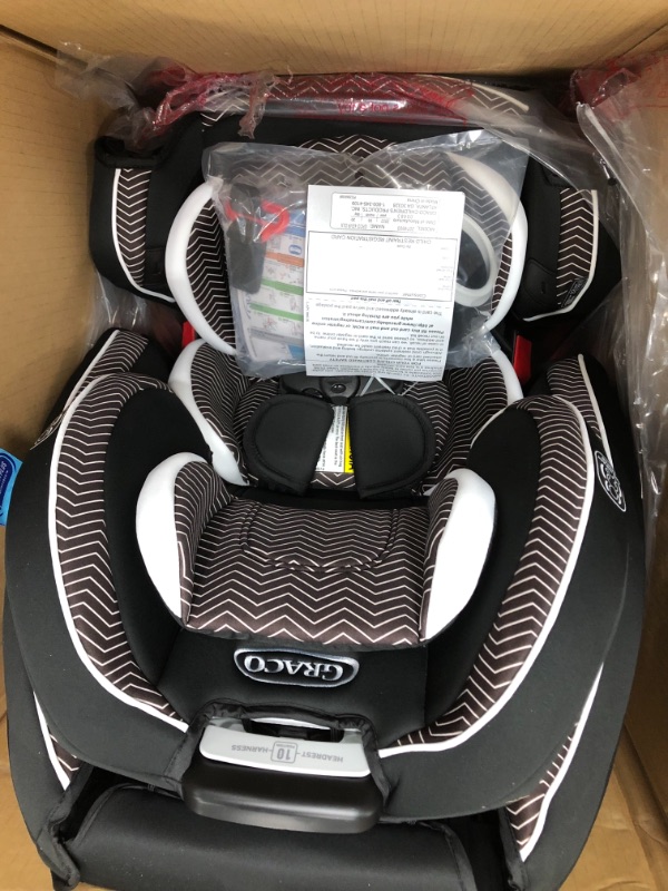 Photo 3 of Graco 4Ever DLX 4 in 1 Car Seat, Infant to Toddler Car Seat, with 10 Years of Use, Fairmont , 20x21.5x24 Inch (Pack of 1)
