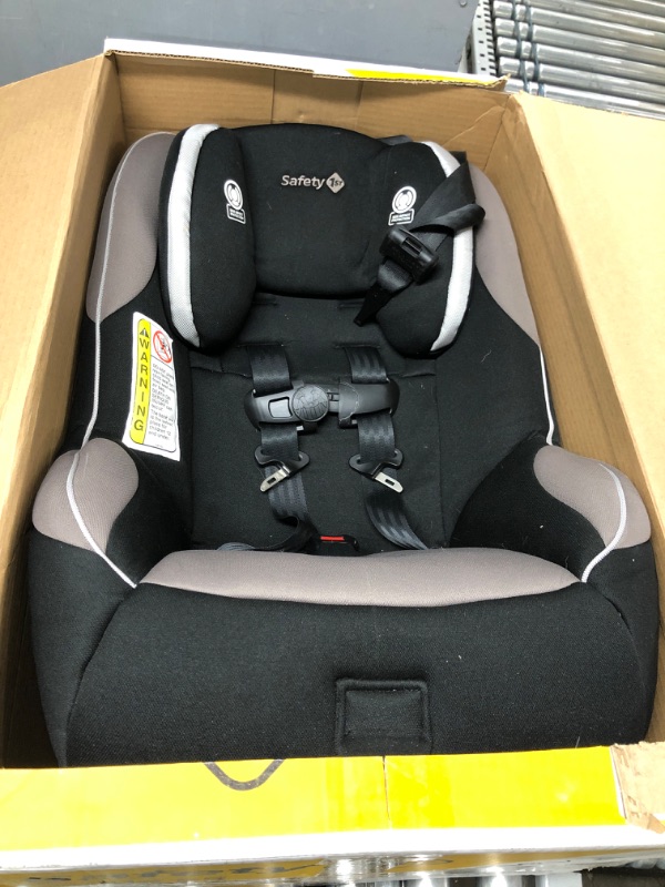 Photo 2 of Safety 1st Guide 65 Convertible Car Seat, Chambers