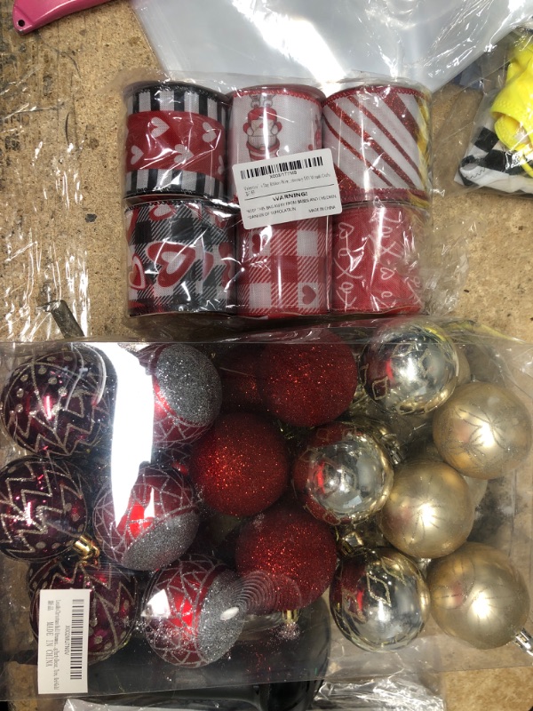 Photo 3 of 2 ITEMS, HOLIDAY DECORATIONS BUNDLE