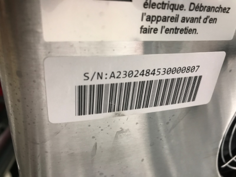 Photo 4 of ***FOR PARTS ONLY - DOES NOT FREEZE*** 
Frigidaire 40 lbs Countertop Clear Square Ice Maker - Stainless Steel