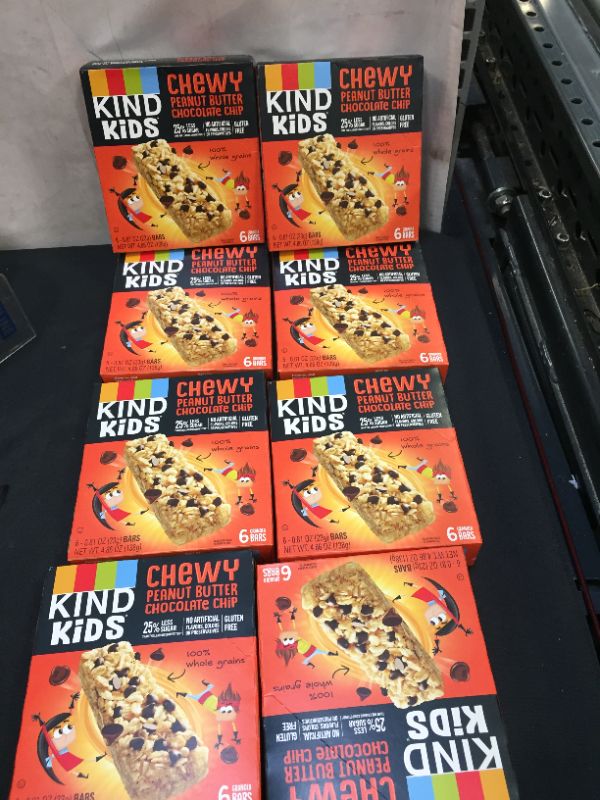 Photo 4 of KIND 25988 Peanut Butter Chocolate Chip Bar, 6pcs
 (8 boxes)(
exp aug 3 2022