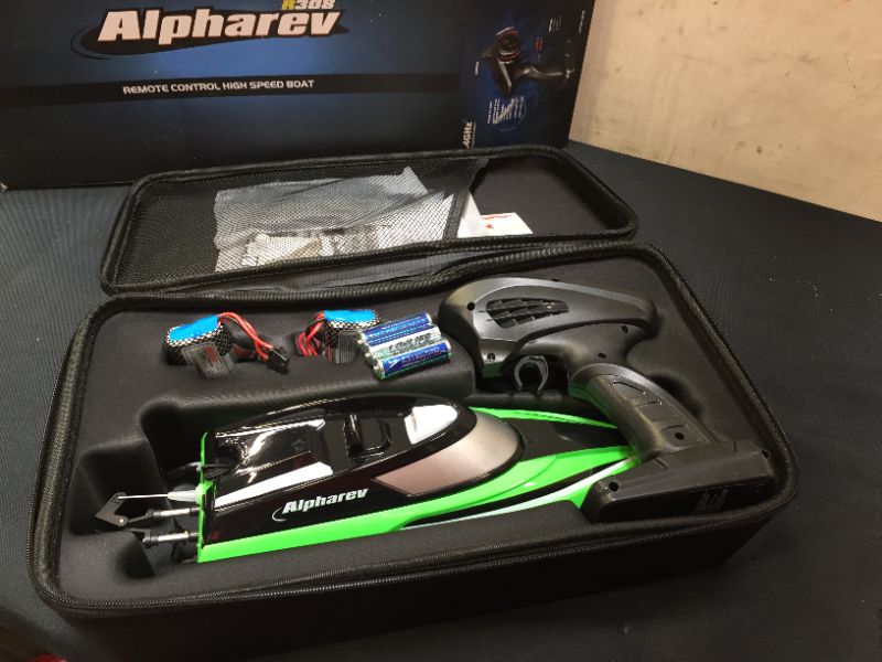 Photo 8 of alpharew remote control high speed boat