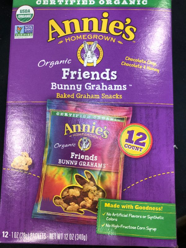 Photo 2 of Annie's Organic Friends Bunny Graham Snacks, Chocolate Chip, Chocolate & Honey, 12 Packets
BB- AUG 2022