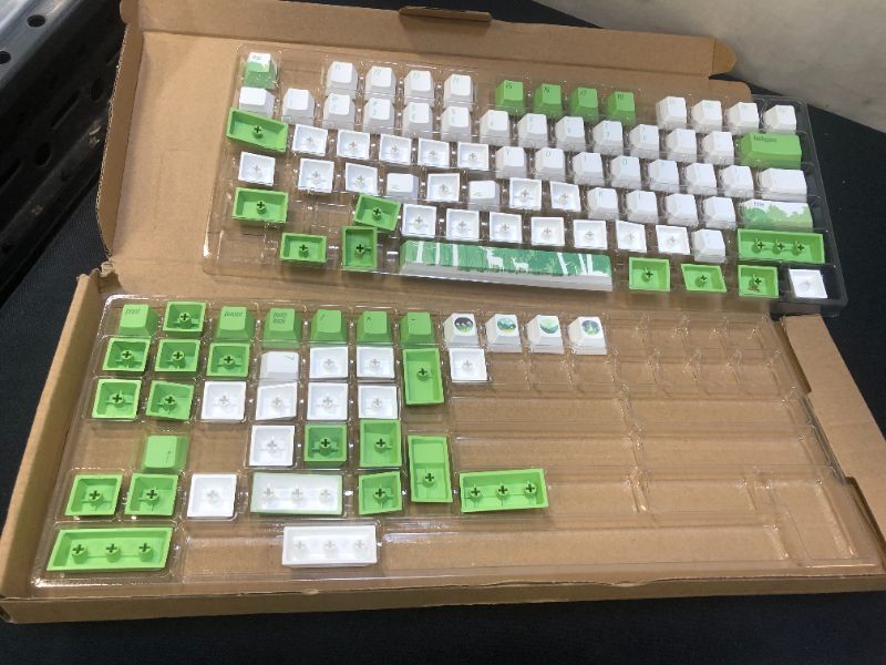 Photo 1 of  KeyCaps Backlight Solid Color PBT Mechanical Keyboard Replacement Button (Color : Green)