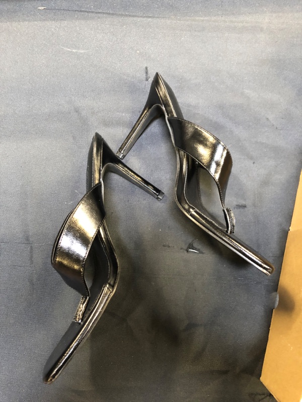 Photo 2 of Generic Black Heel Sandals, Size 11