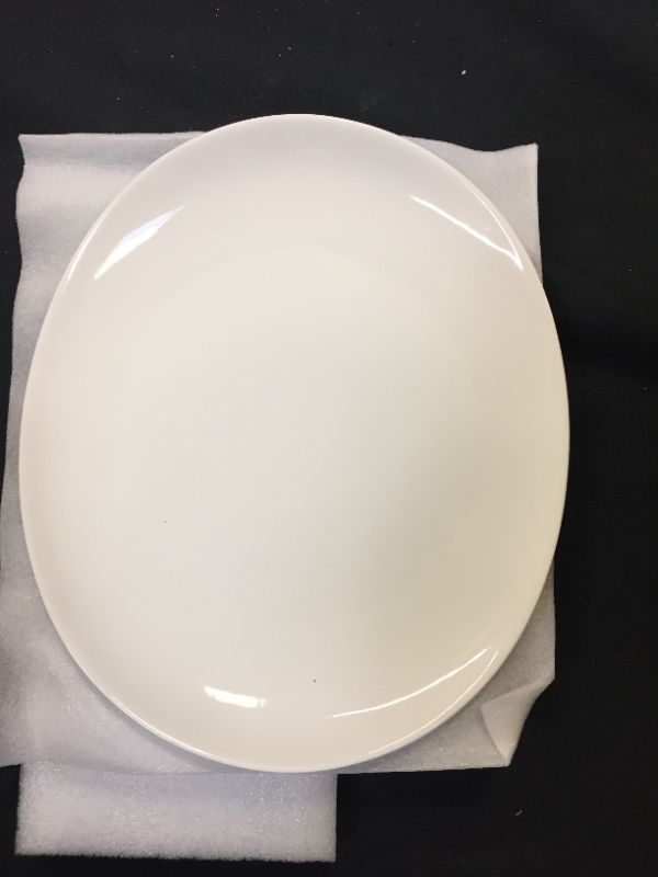 Photo 1 of 6 CERAMIC OVAL WHITE PLATES 