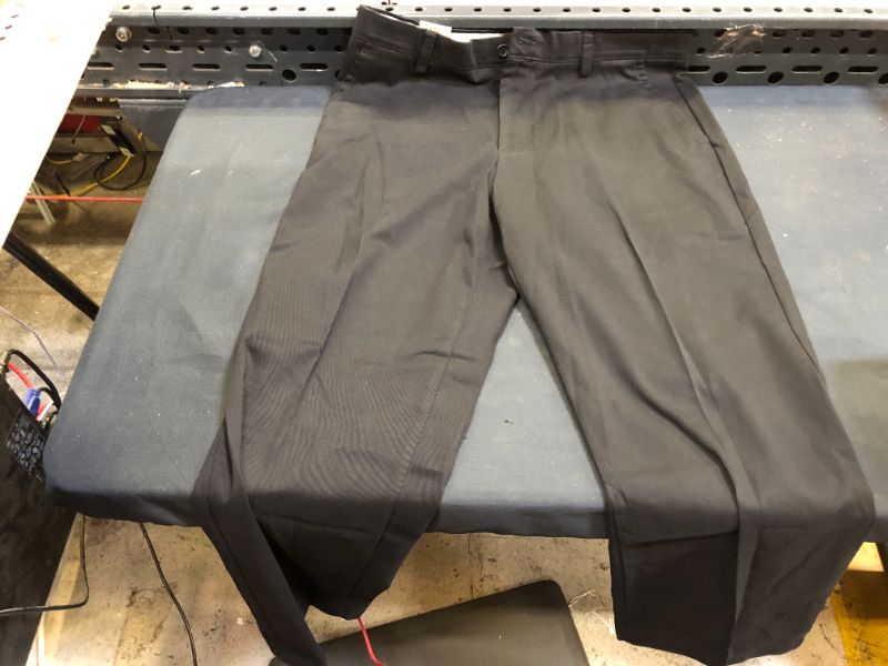 Photo 2 of Dockers Men's Classic Fit Easy Khaki Pants size 34x29