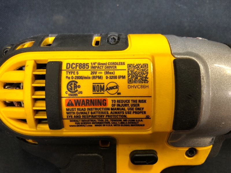 Photo 4 of DEWALT 20V Max Impact Driver Kit, 1/4-Inch (DCF885C1)
