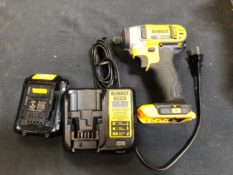 Photo 2 of DEWALT 20V Max Impact Driver Kit, 1/4-Inch (DCF885C1)
