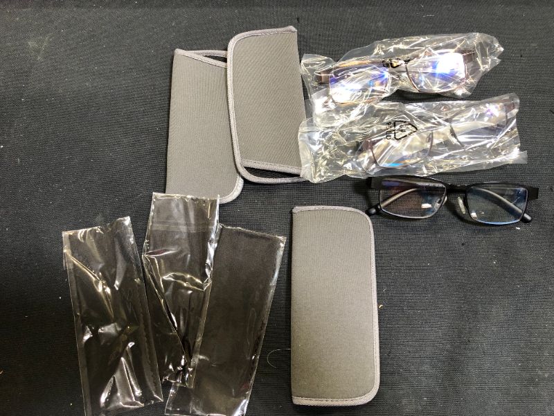 Photo 1 of bundle of glasses 3 pack 