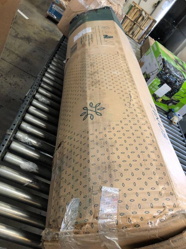 Photo 2 of ZINUS 10 Inch Memory Foam Spring Hybrid Mattress/Euro Top Innerspring Mattress/Green Tea-Infused Foam/CertiPUR-US Certified/Mattress-in-a-Box, King
