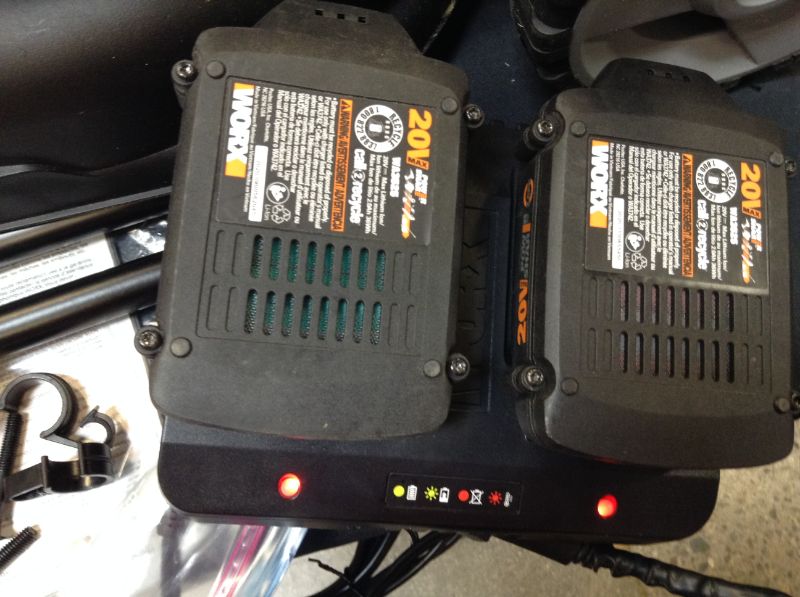 Photo 1 of --PARTS ONLYWorx WG779 40V Power Share 4.0Ah 14" Cordless Lawn Mower (Batteries & Charger Included)--SOLD BY PARTS
